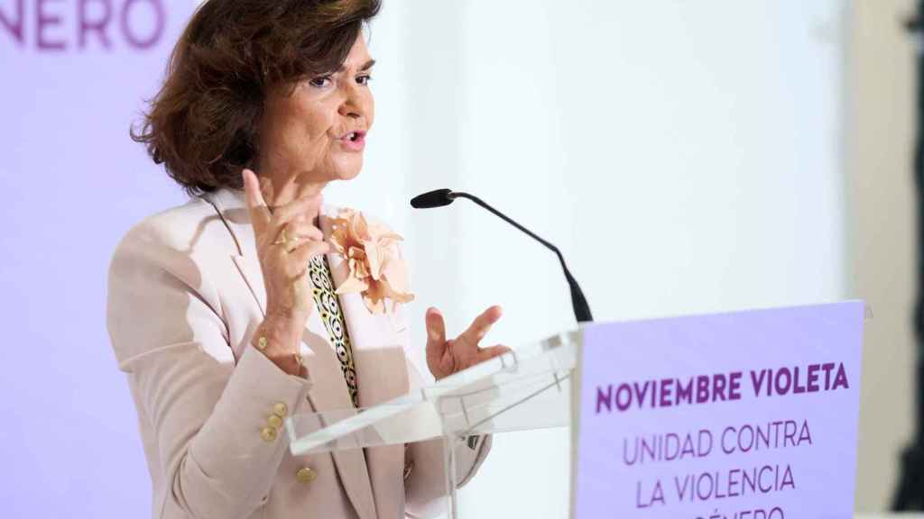 La exvicepresidenta del Gobierno y líder del sector feminista del PSOE, Carmen Calvo, en unas jornadas contra la violencia de género en noviembre.