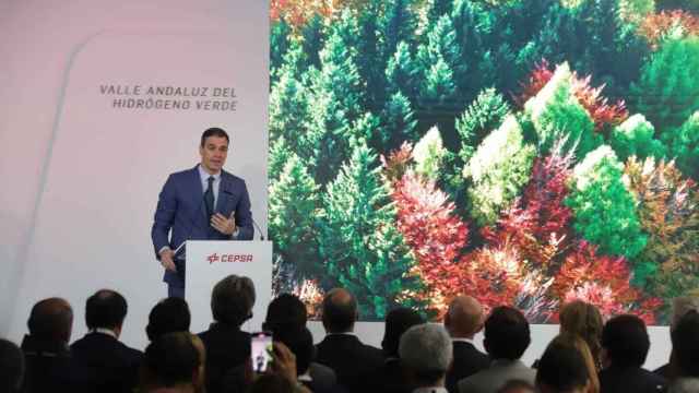 El presidente del Gobierno, Pedro Sánchez, en la presentación del Valle del Hidrógeno Verde de Cepsa.