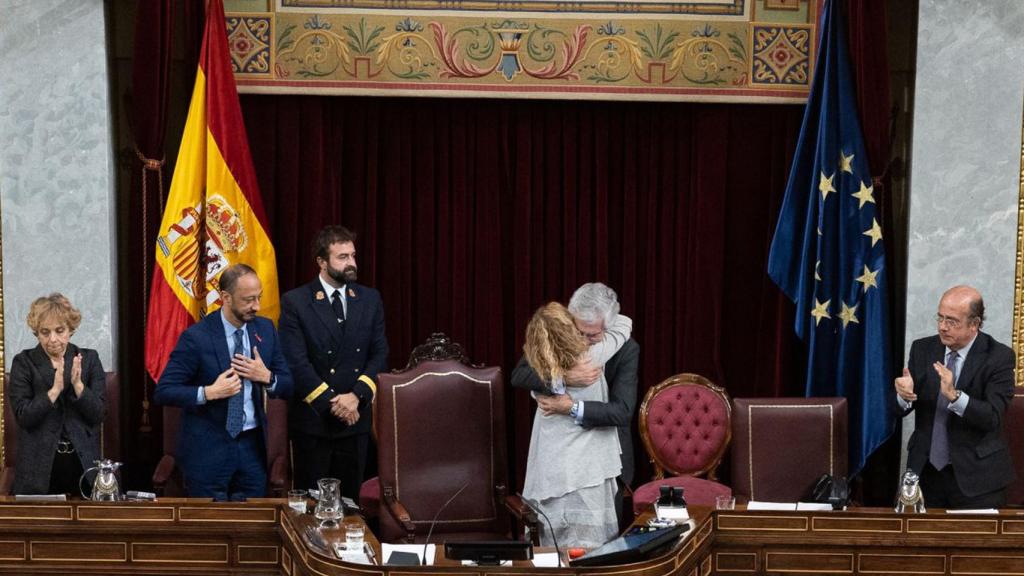 Despedida de Batet a Suárez Illana.
