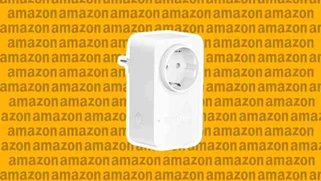 Amazon Smart Plug en un fotomontaje.