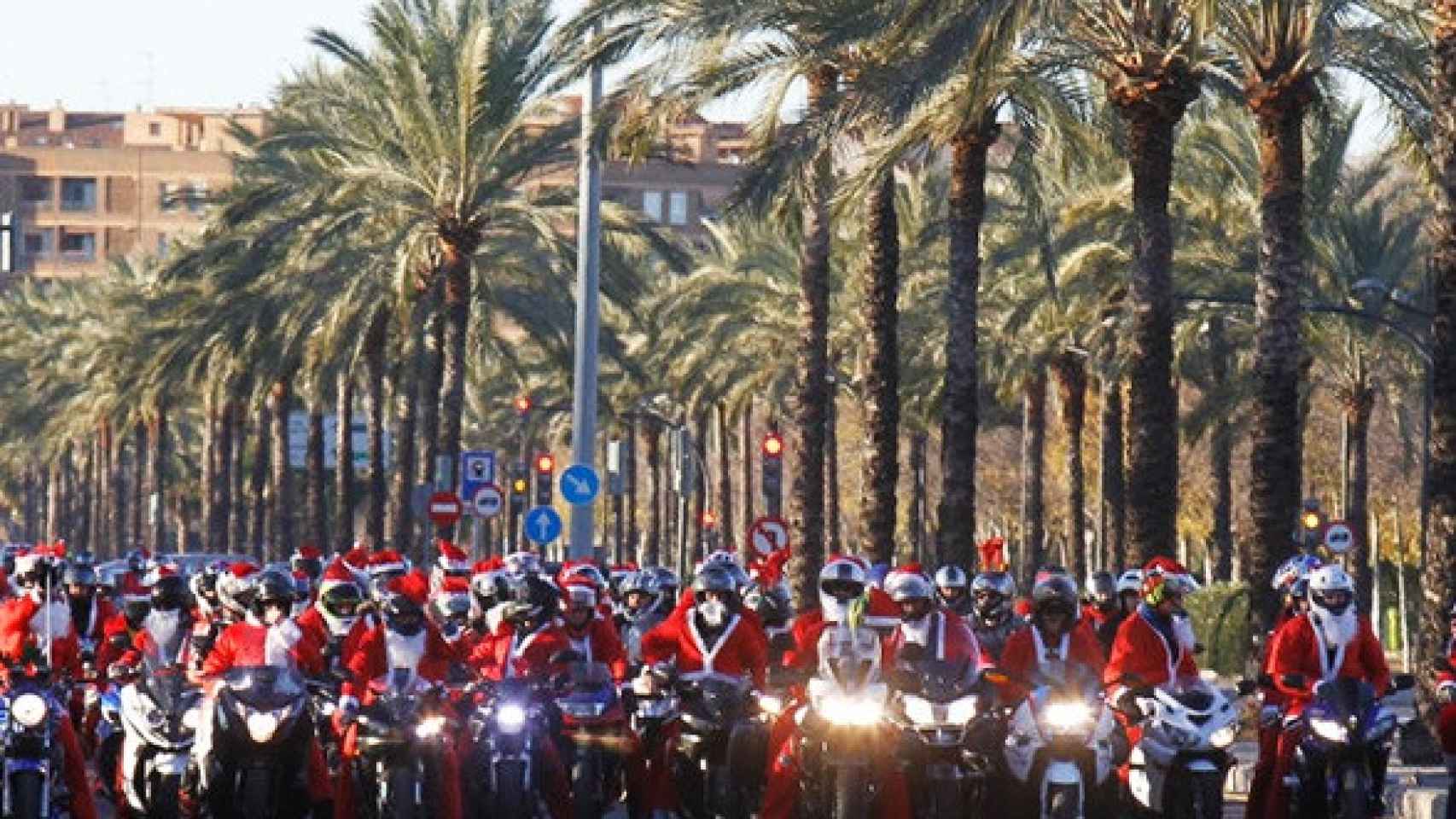 Rey Lear Equivalente Folleto La 'Moto Papanoelada' regresa a Alicante para que ningún niño se quede sin  regalos esta Navidad