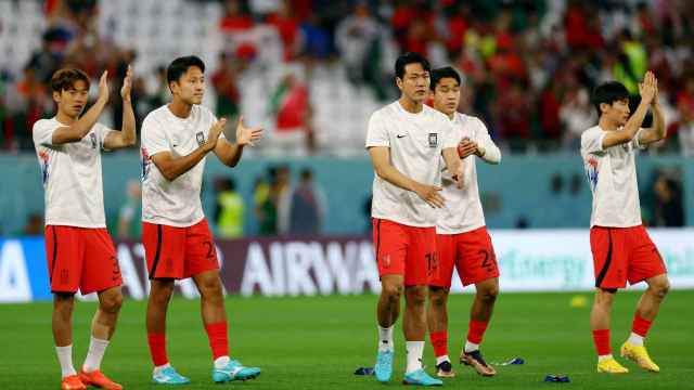 Los jugadores de Corea del Sur antes de enfrentarse a Portugal