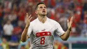 Freuler celebra su gol ante Serbia en el Mundial de Qatar