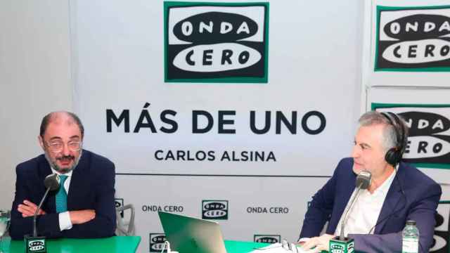 Javier Lambán, entrevistado este viernes por Carlos Alsina en Onda Cero.