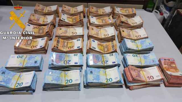 El dinero intervenido por la Guardia Civil a un ciudadano ruso en Albacete.