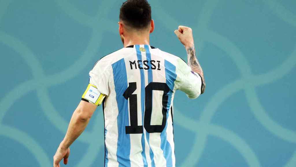 Messi celebra su gol en el Argentina - Australia