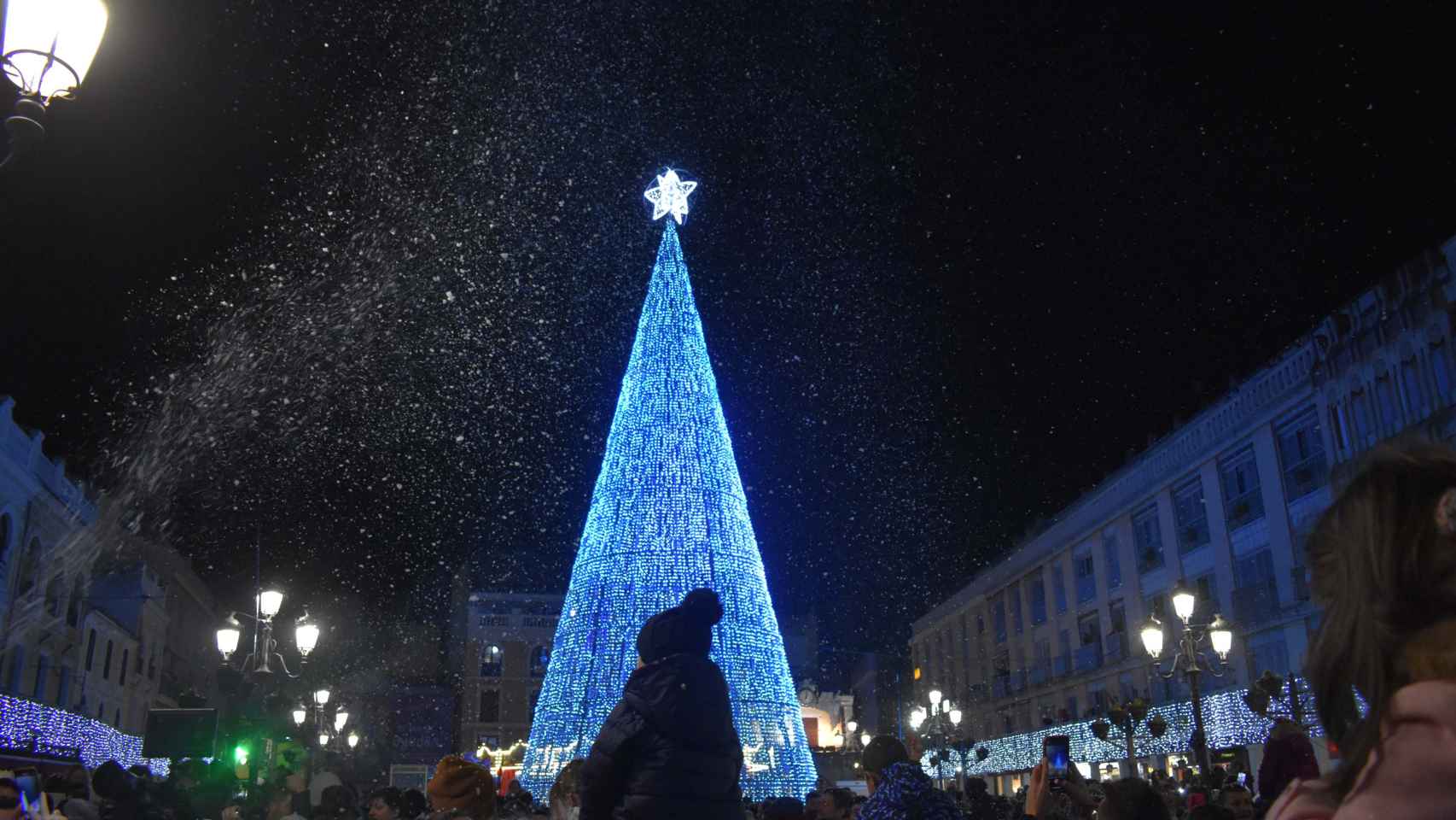 Las fotos de una tarde mágica en Ciudad Real: el encendido de Navidad llena el centro