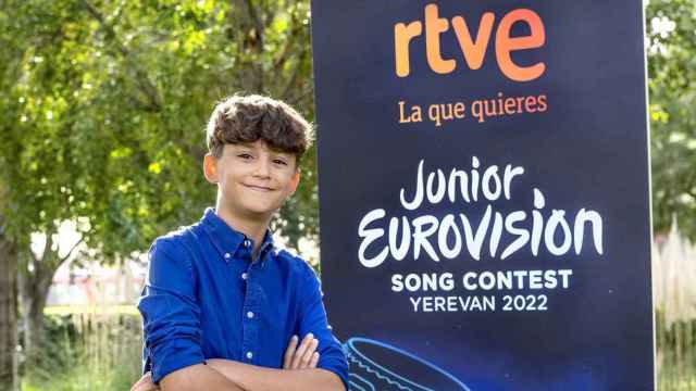 Carlos Higes, nervioso ante su llegada a Ereván para participar en Eurovisión Junior 2022.