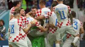 Jugadores de Croacia celebrando el pase a los cuartos
