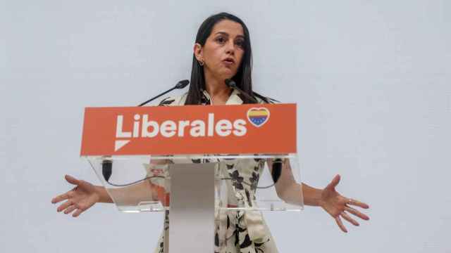 Inés Arrimadas, presidenta de Ciudadanos, en rueda de prensa en la sede del partido.