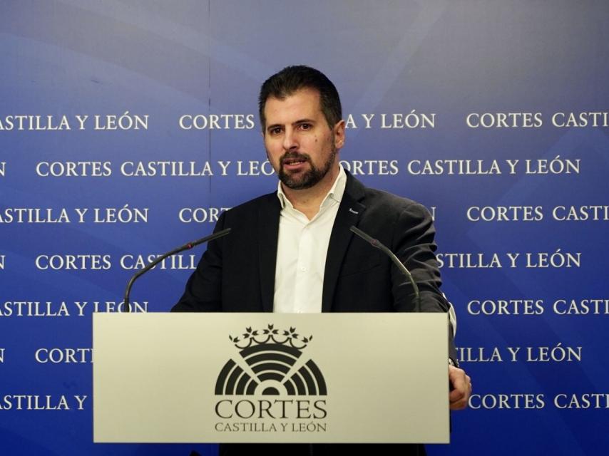 El dirigente socialista, Luis Tudanca, durante su rueda de prensa de este miércoles.