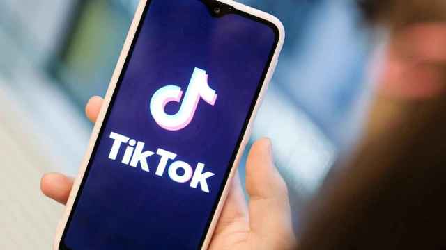La 'app' de TikTok en un teléfono móvil.