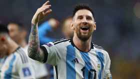 Leo  Messi celebra la victoria de Argentina en octavos de final.