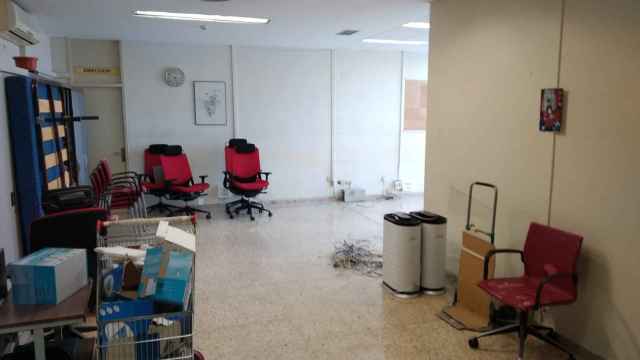 El centro de Emergencias de Alicante desmantelado ante su centralización en Valencia.