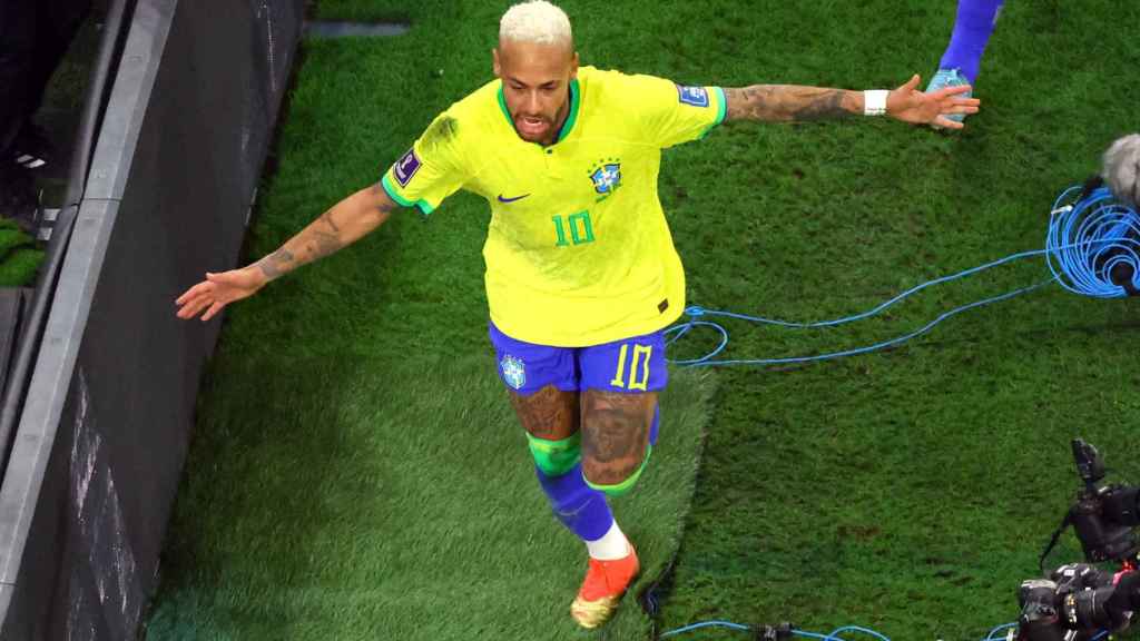 Neymar celebra su gol ante Croacia en el Mundial