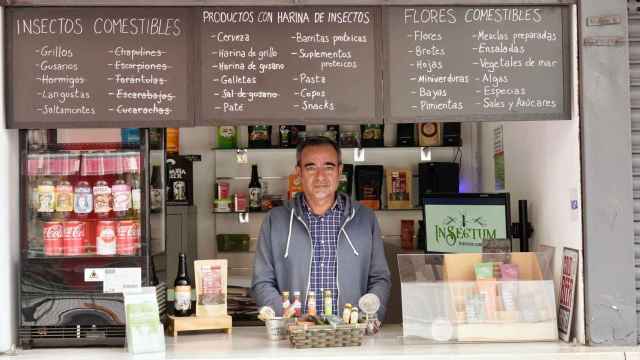 Alberto Pérez tiene un negocio de venta de insectos en Valencia, Insectum