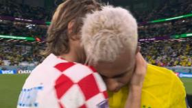 Modric, consolando a Rodrygo tras el Croacia - Brasil del Mundial de Qatar 2022