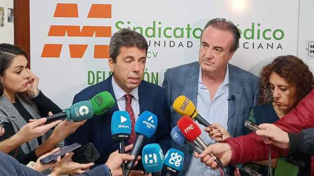 Carlos Mazón y Víctor Pedrera, en la comparecencia en el Sindicato Médico de la Comunidad Valenciana.