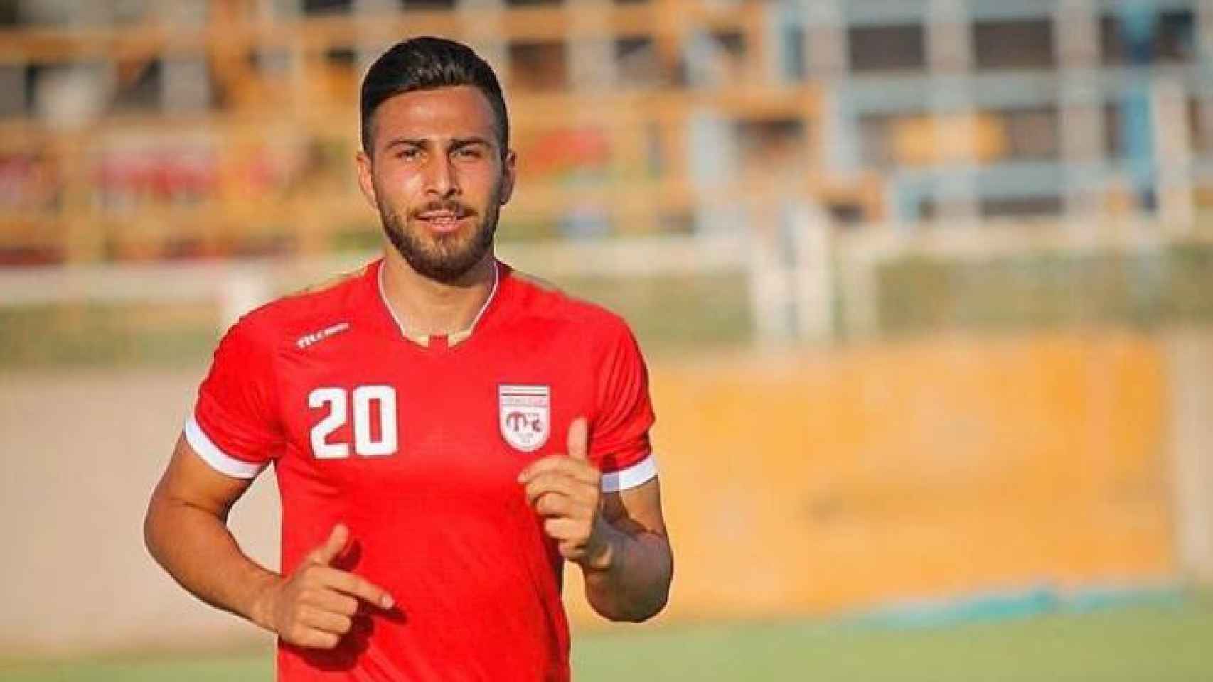 Amir Nasr-Azadan, durante su carrera como futbolista.