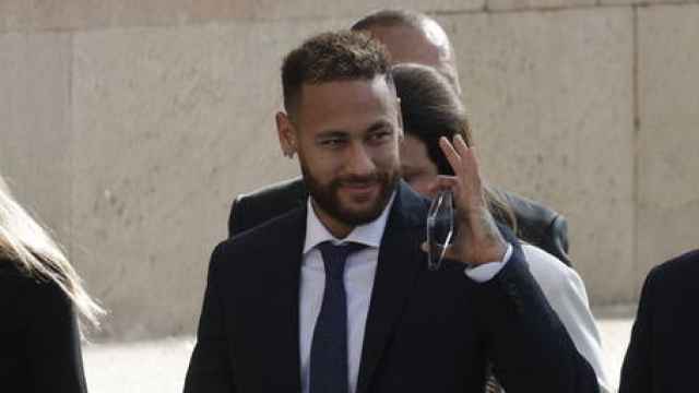 Neymar Jr. llegando al juzgado