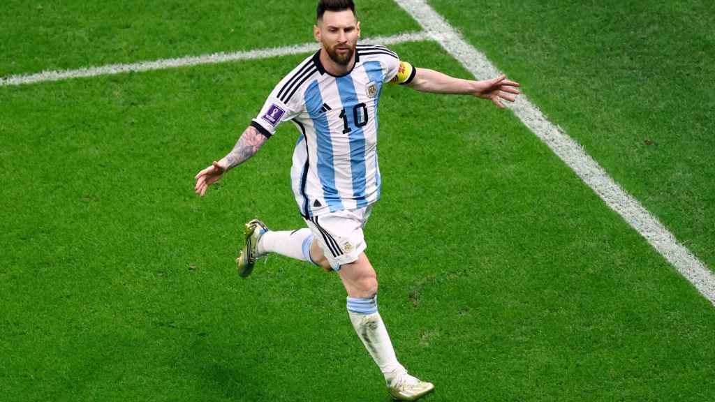 Leo Messi, celebrando con la selección de Argentina su gol en la semifinal del Mundial de Qatar 2022