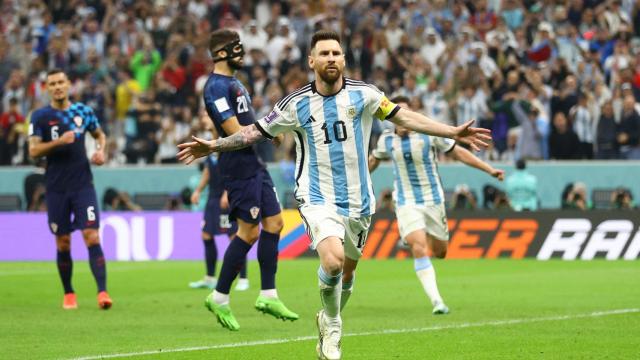 Leo Messi, celebrando su gol de penalti en el Argentina - Croacia del Mundial de Qatar 2022
