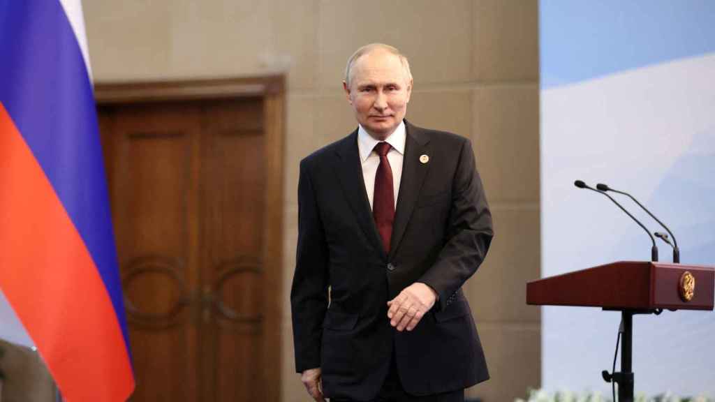 El presidente ruso, Vladimir Putin, asiste a una conferencia de prensa después de la cumbre de la Unión Económica Euroasiática en Bishkek, Kirguistán.