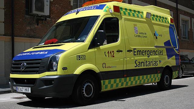 Una ambulancia de soporte vital básico