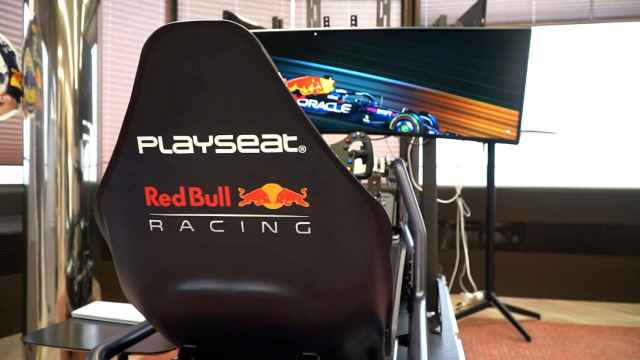 Zona Ñ: A bordo del simulador del Oracle Red Bull Racing Team de F1