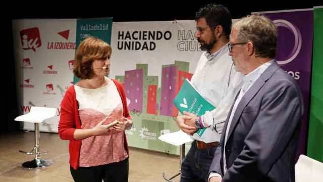 Los tres concejales de Valladolid Toma la Palabra: Manuel Saravia, María Sánchez, y Alberto Bustos, participan en un acto público de partidos de izquierdas de Valladolid para el nuevo curso político