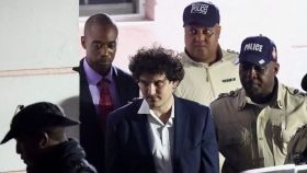 El fundador y exCEO de FTX, Sam Bankman-Fried, tras su detención en Bahamas.