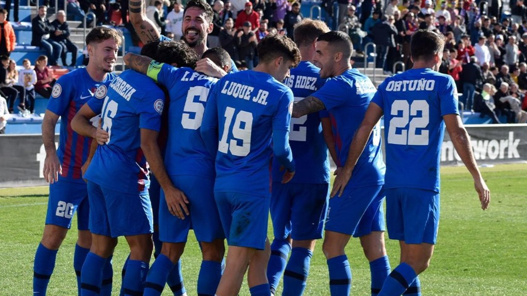 El Eldense Golea Y Recupera El Liderato, Alcoyano Y La Nucía Empatan Y ...