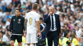 Zidane y Kroos, durante un partido del Real Madrid