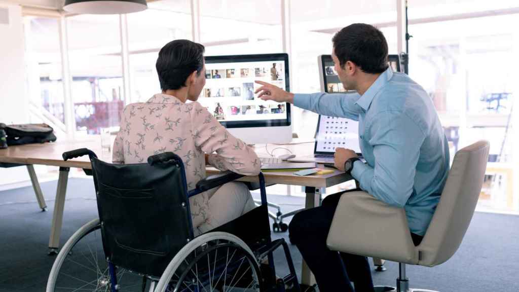 Santander apuesta por la igualdad de oportunidades para las personas con discapacidad