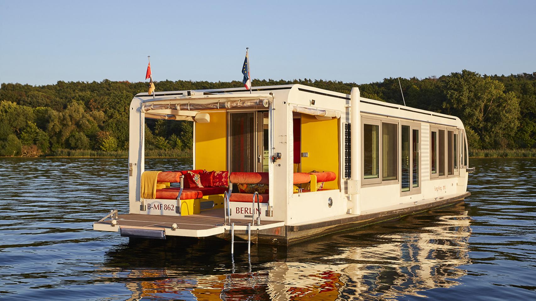 Fang Song, la minicasa flotante para vivir sobre el agua: es autosuficiente  gracias a sus placas solares