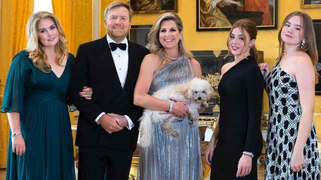 La Familia Real de Holanda felicita la Navidad con este posado.