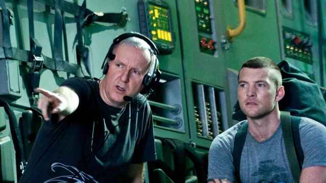 James Cameron reacciona al sketch de Ryan Gosling sobre la tipografía de 'Avatar': Me ha perseguido