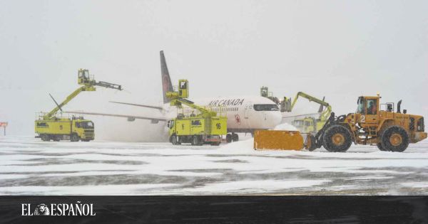 a “bomb cyclone” of snow, wind and -55ºC forces the cancellation of 7,000 flights at Christmas