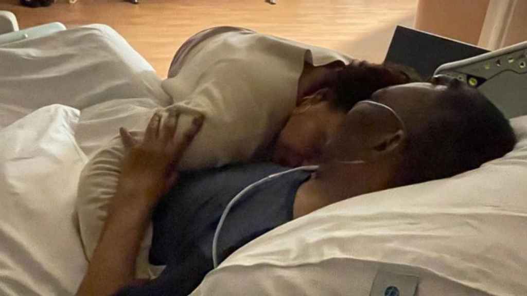 Pelé con su hija en el hospital