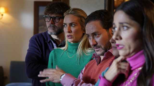 Salva Reina, Kira Miró, Carlos Santos, Andrea Duro y Mariam Hernández en 'Todos lo hacen'