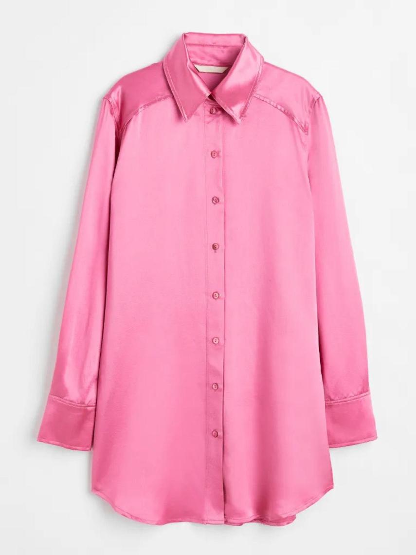 Camisa en mezcla de seda, de H&M (129 €).