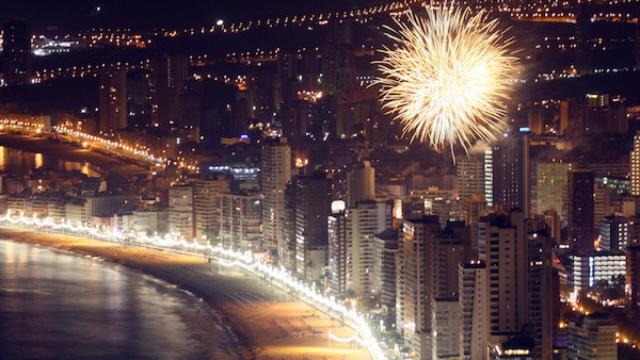 Fiesta de Nochevieja en Benidorm, en imagen de archivo.