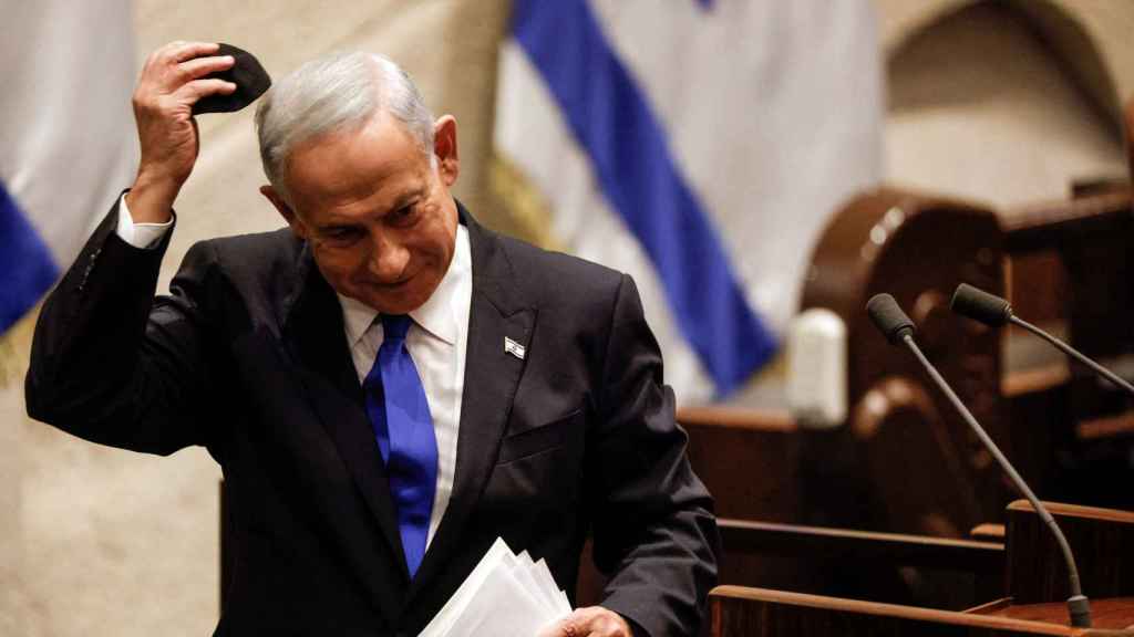Benjamin Netanyahu en una sesión especial del parlamento de Israel, para aprobar y jurar un nuevo gobierno, en Jerusalén.