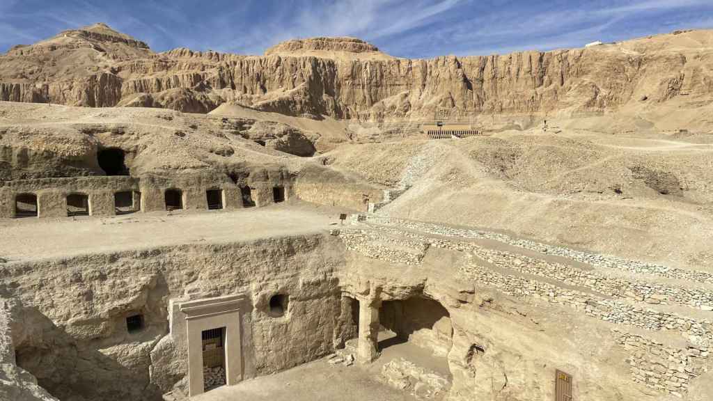 Exterior de la tumba del visir Amenhotep Huy restaurada por la misión arqueológica española. Foto: Efe / Instituto de Estudios del Antiguo Egipto