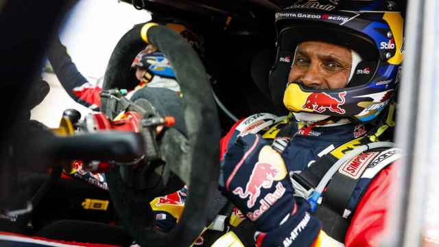 Nasser Al-Attiyah en su Toyota durante la etapa 2 del Rally Dakar 2023