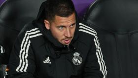 Eden Hazard, en el banquillo durante un partido del Real Madrid