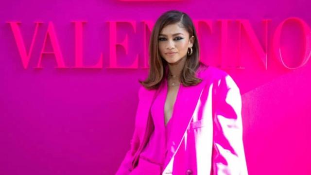 ¿Arriesgó mucho Valentino cambiando su rojo por rosa?
