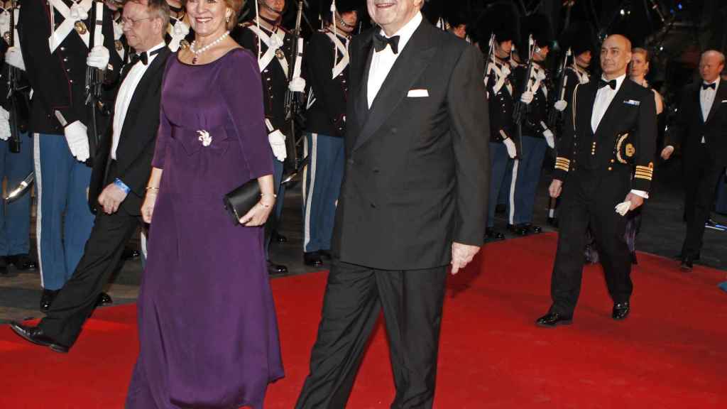 El rey Constantino de Grecia y la reina Ana María de Grecia en una gala en 2014.