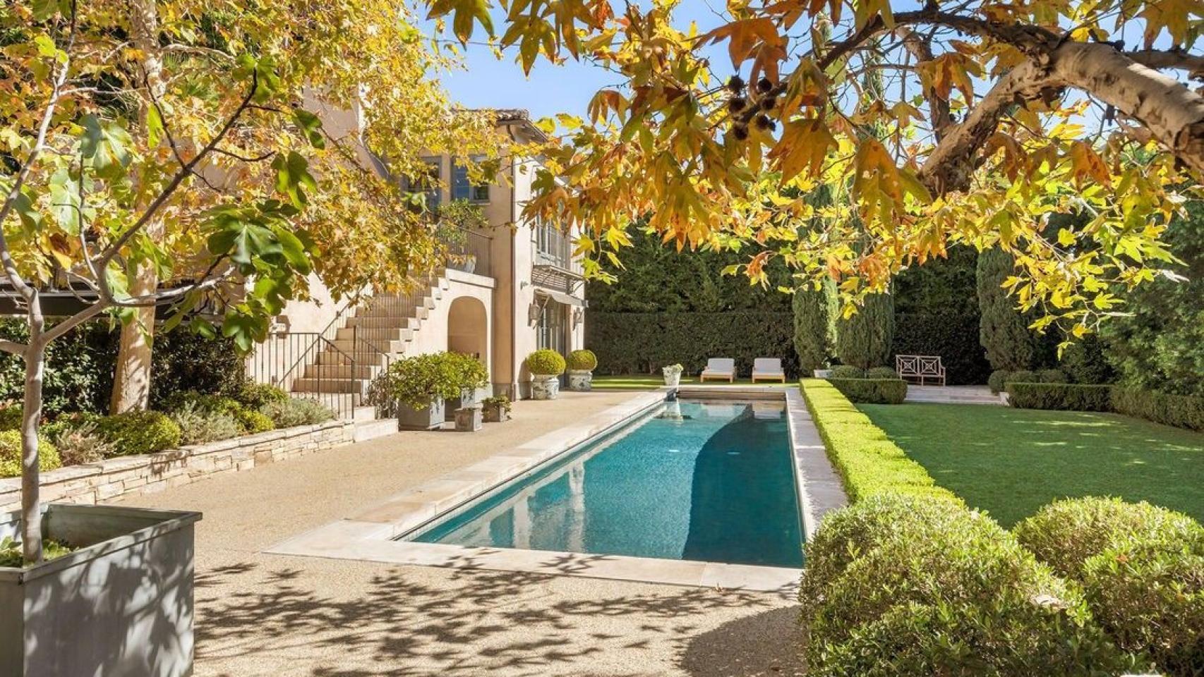 Alexandra Daddario ('The White Lotus') se deshace de su mansión de Los