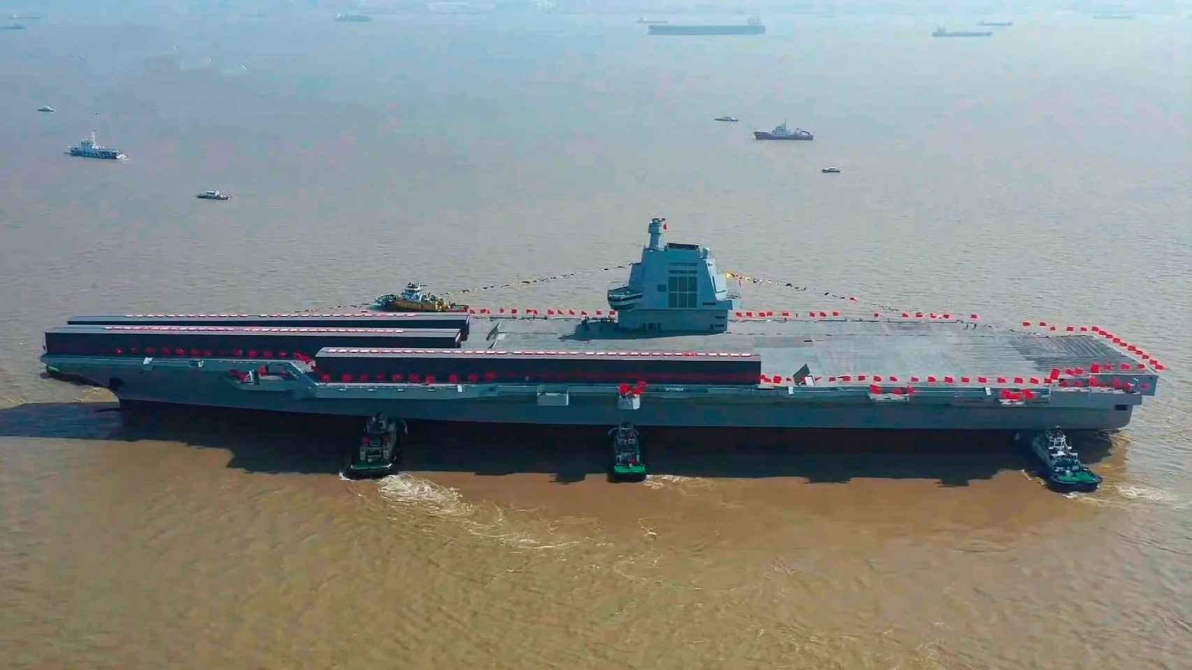 El portaaviones CNS Fujian.